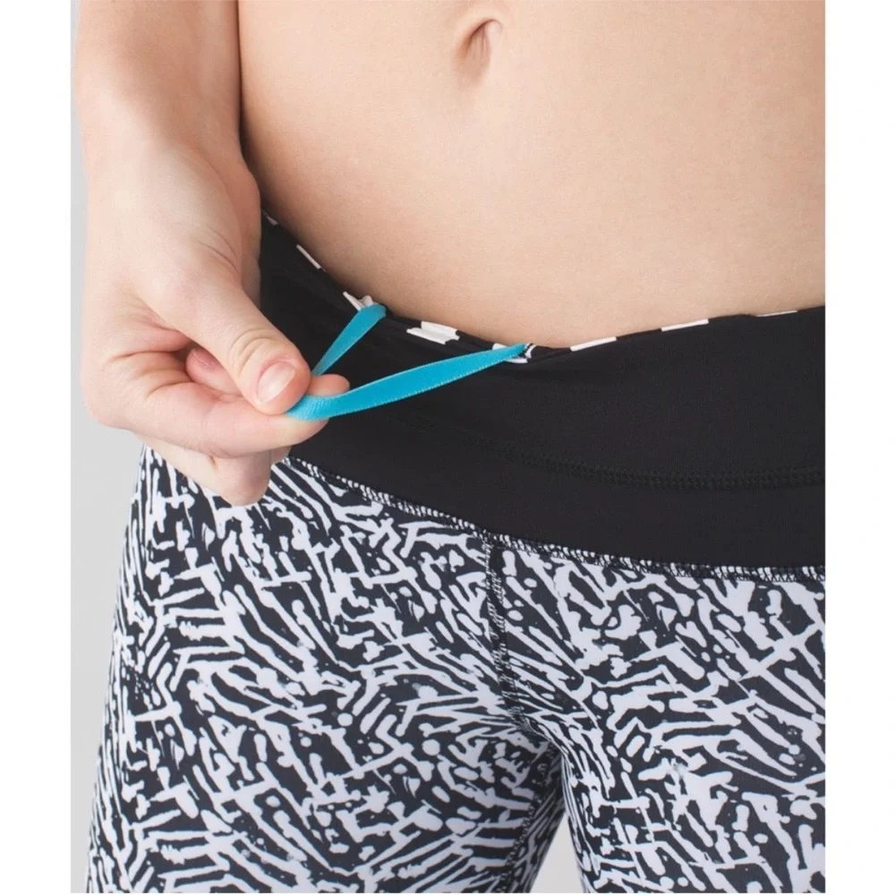 Lululemon Run Inspire Crop II Luxtreme Mini Brushed Animal Black White Leggings